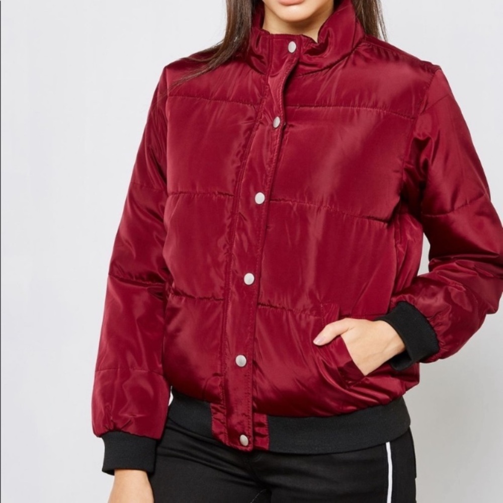 🌸 Forever 21 🌸 deep red puffer jacket